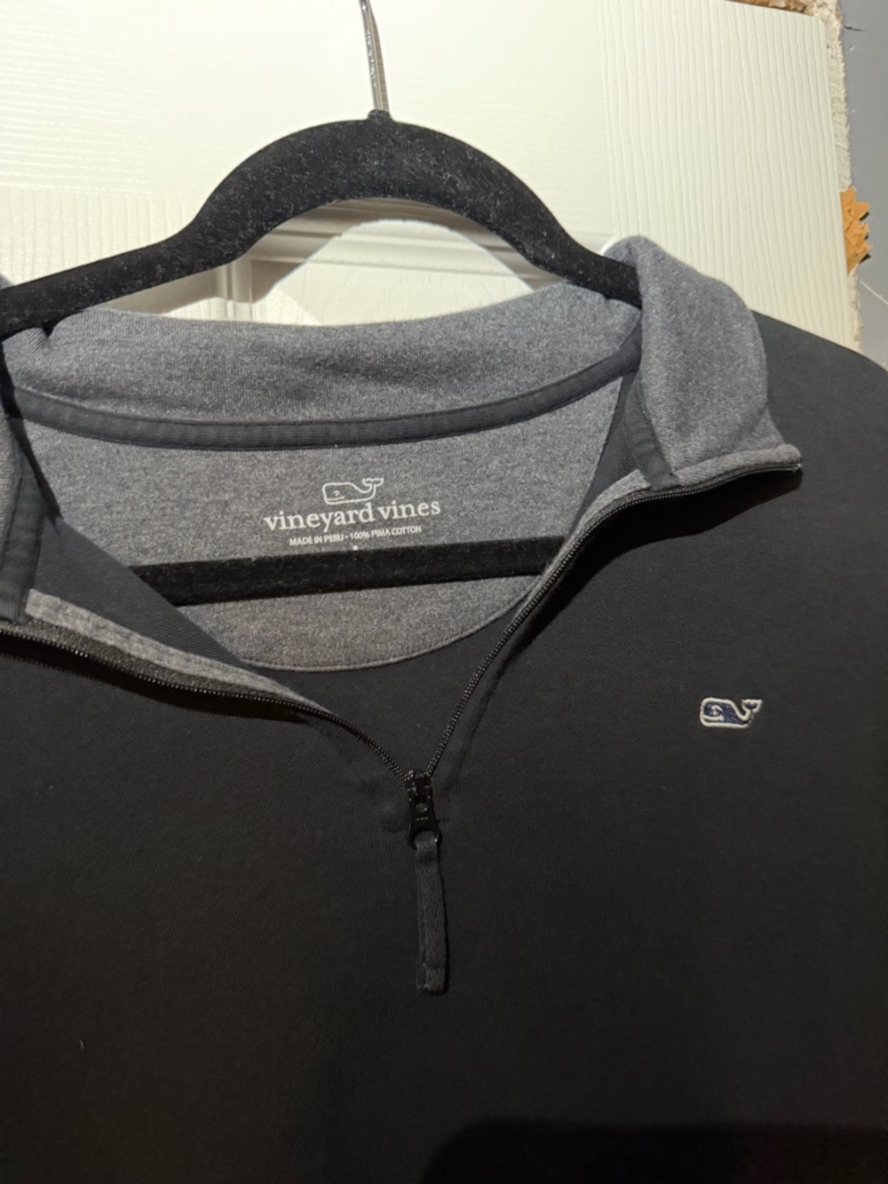 Vineyard Vines Men’s Black Quarter-Zip with Gray Inner Collar - Picture 4 of 4